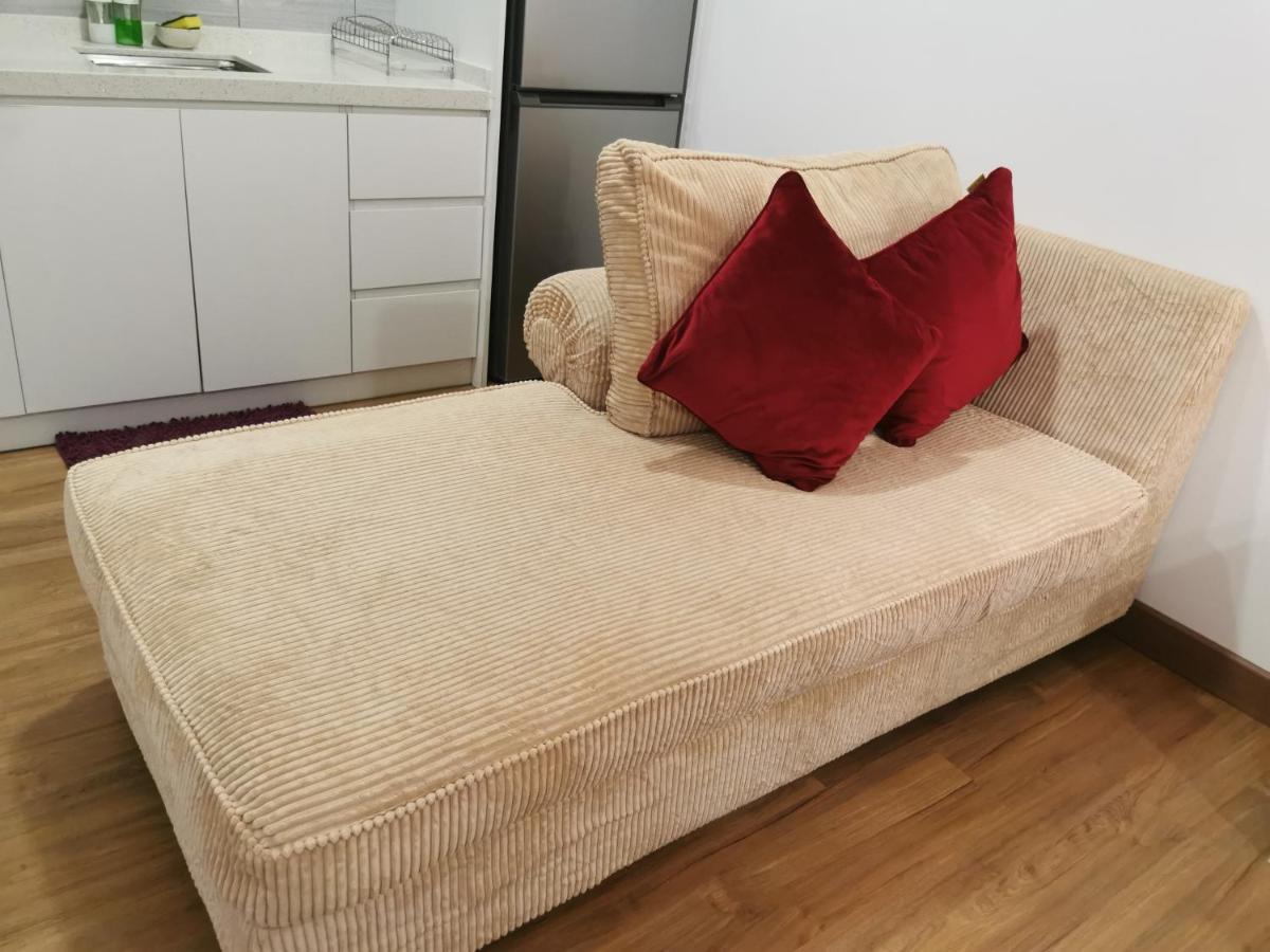 Apple Home 2 At Menara Simfoni, King Size Bed, Cheras, Nexflix, Wifi, Parking Seri Kembangan Exterior foto